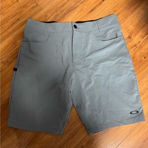 Oakley Men's Light Gray Hybrid Shorts